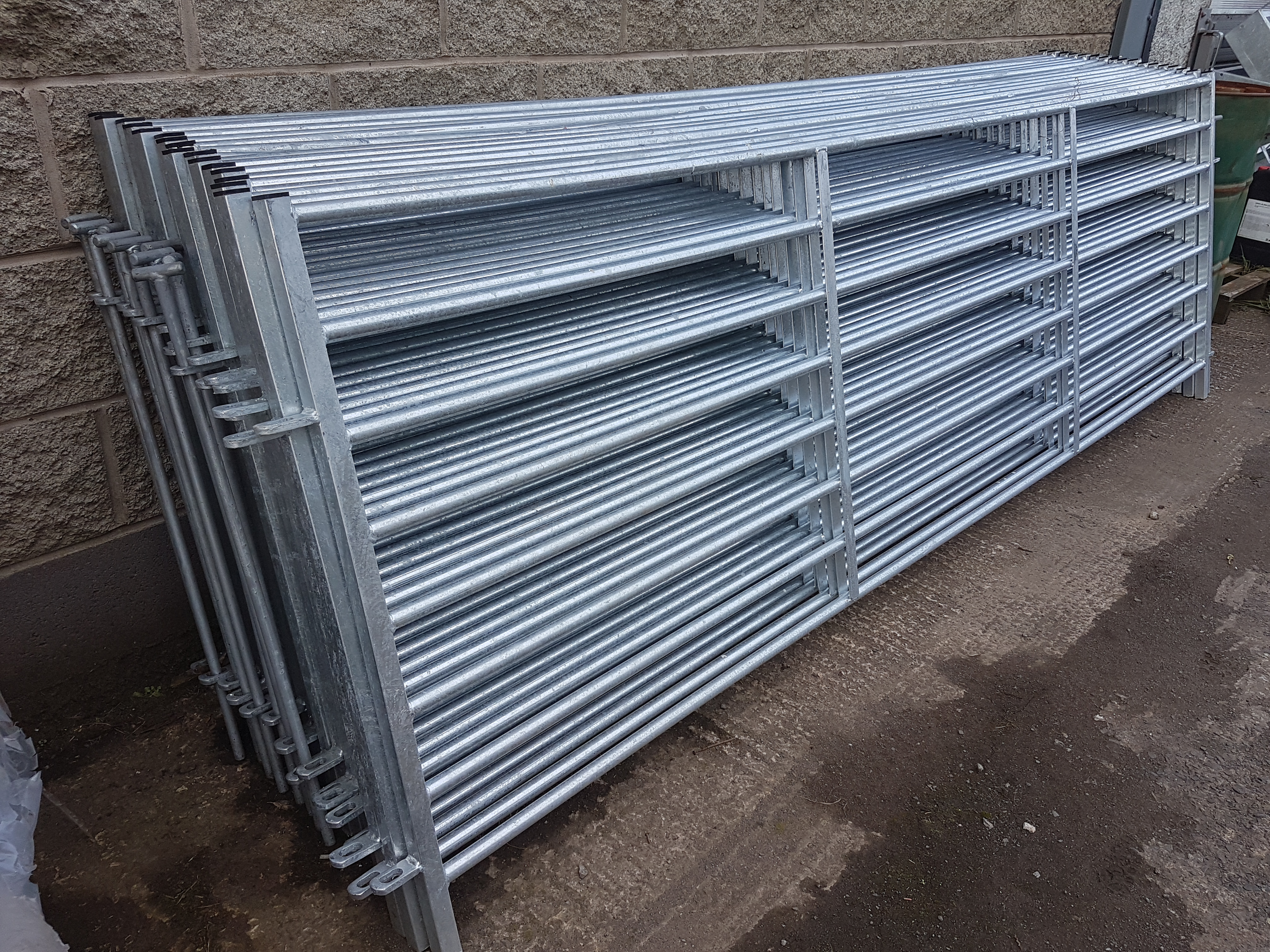 10ft Heavy Duty Sheep / Pen Gates (New) Martin Supplies