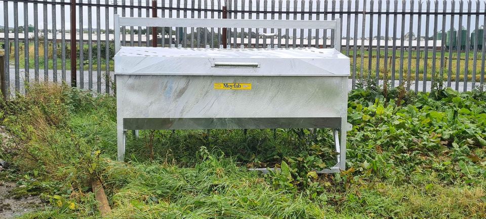 Moyfab-galvanised-creep-feeder.jpg Moyfab galvanised creep feeder - Image 1