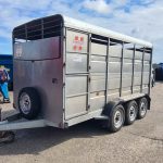 2017 Hudson 13x6 triple axle livestock trailer with dividing gate and slurry tank